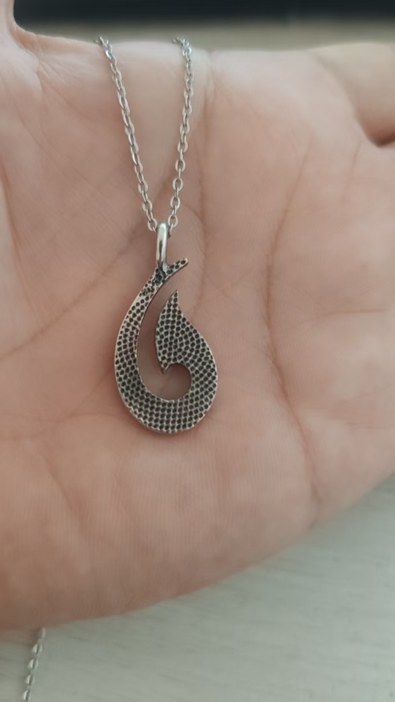 قلادة شمسية عبرية 